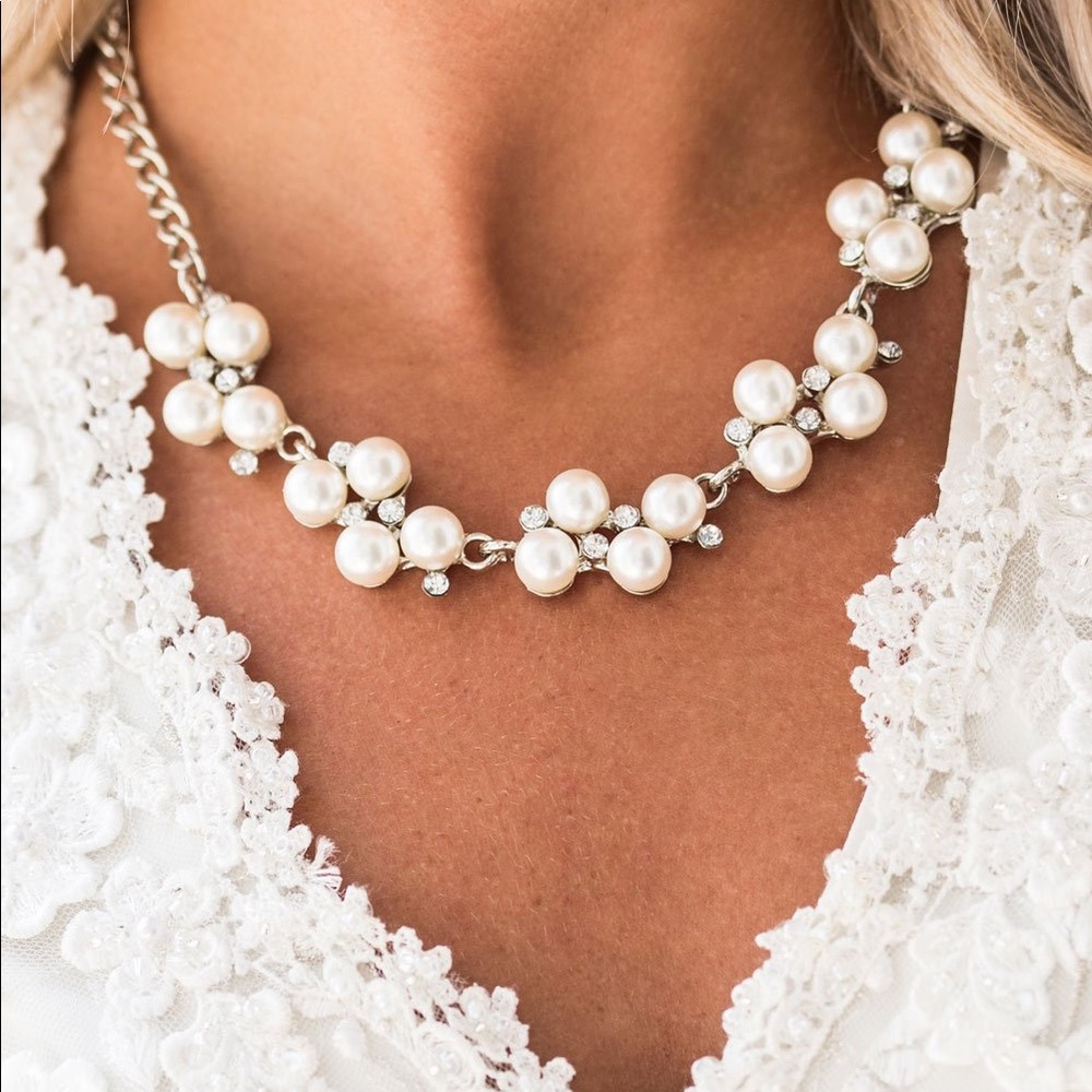 Paparazzi Necklace w/ Earrings & Bracelet